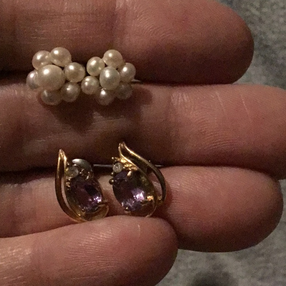Cute stud earrings